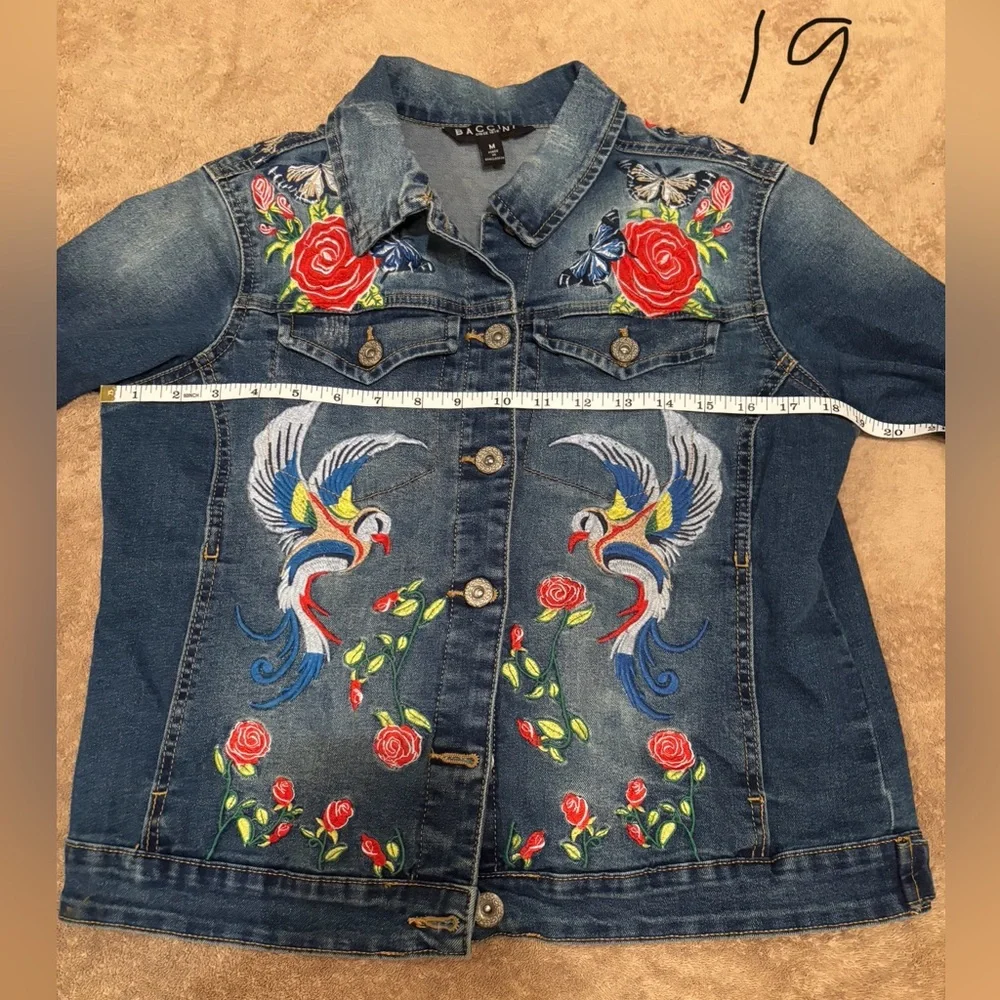 Baccini gorgeous embroidered denim jacket size M - Picture 6 of 9